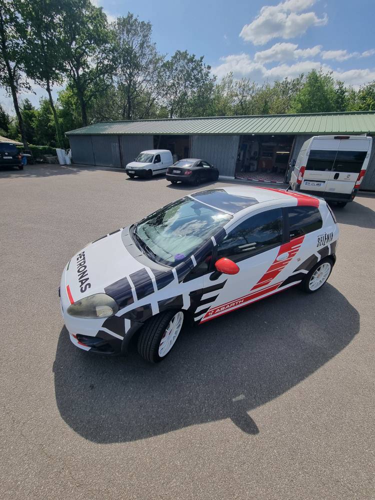 covering Fiat Punto Abarth