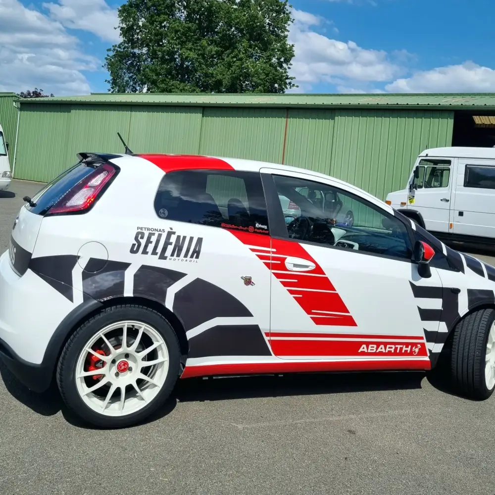 covering Fiat Punto Abarth