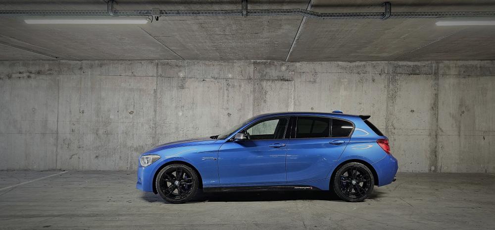 BMW Bleue
